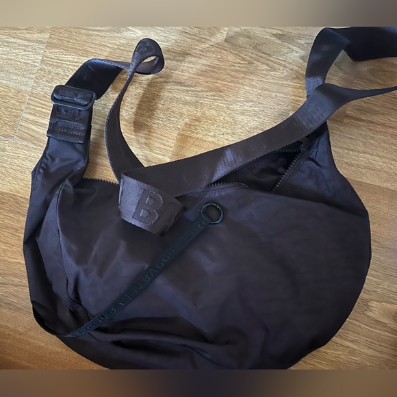 Baggu Medium Crescent Bag - Picture 3 of 3
